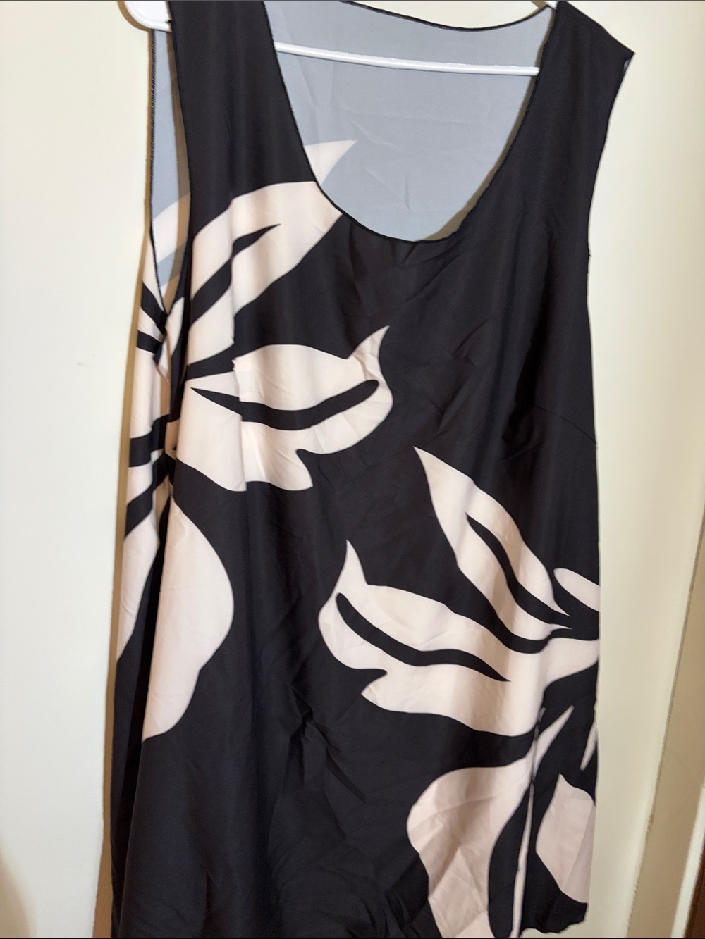 Sleeveless Black Midi Dress with Cream Floral Motif